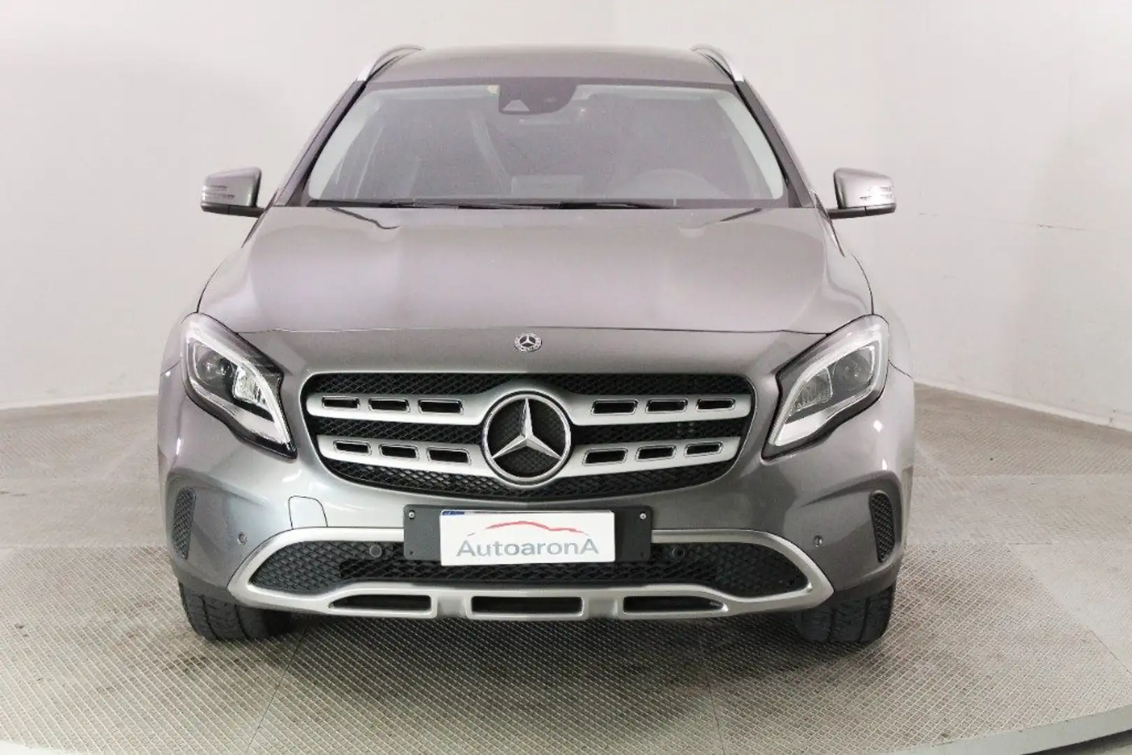 Mercedes-Benz GLA 200 d Automatic Business Grey - 2