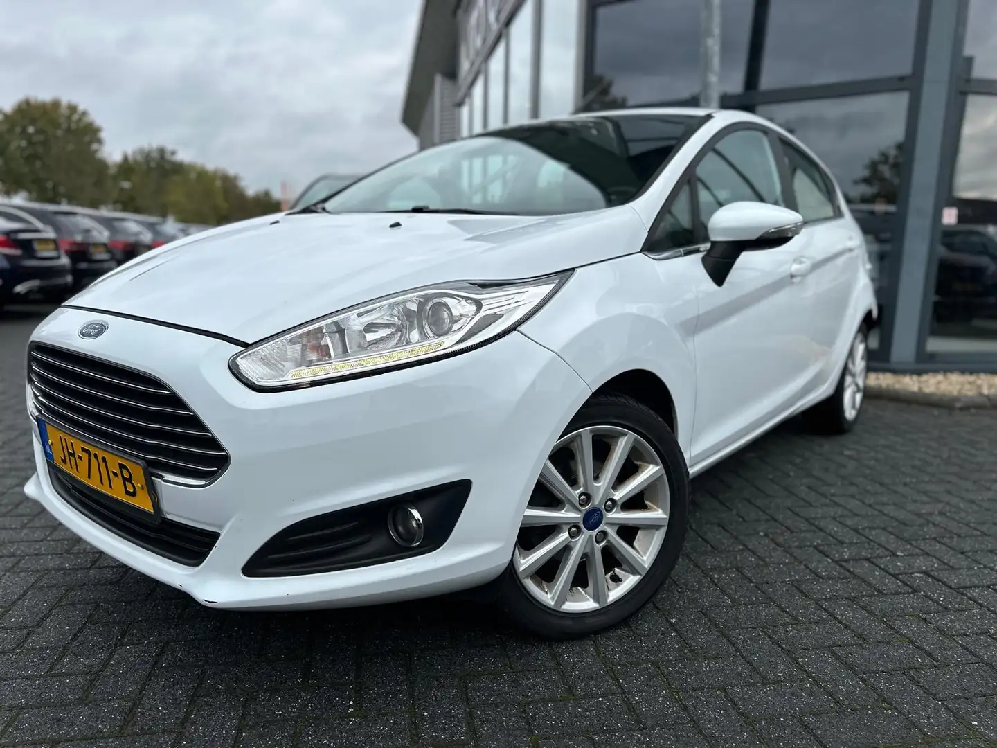 Ford Fiesta 1.0 Titanium | Trekhaak | Navigatie | Camera | PDC Blanc - 2