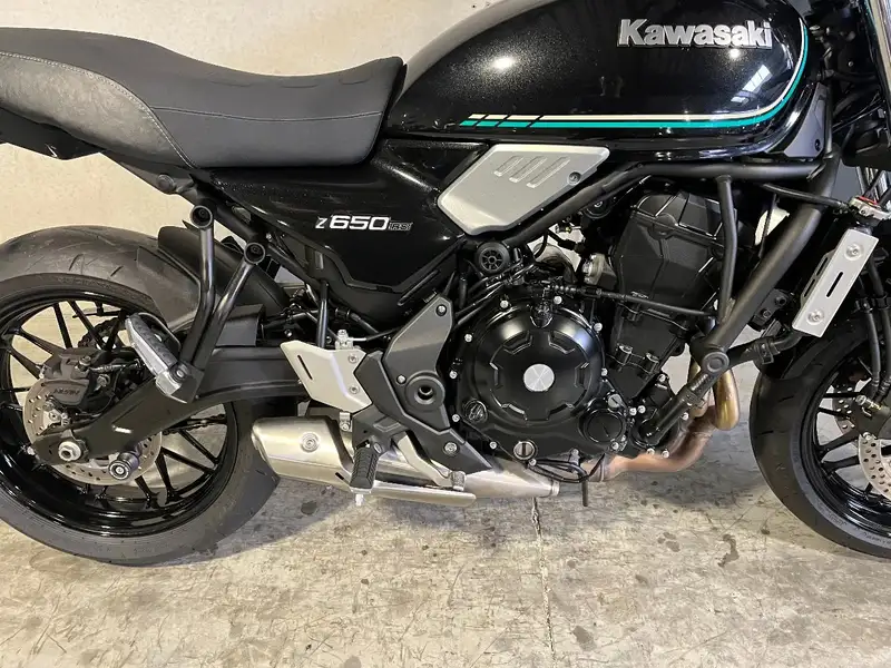 Kawasaki Z 650 RS - foto 2