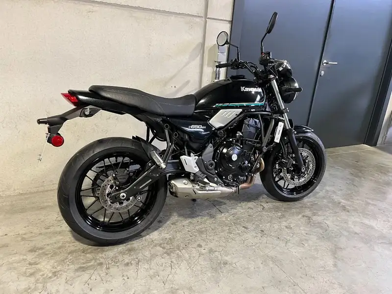 Kawasaki Z 650 RS - foto 5