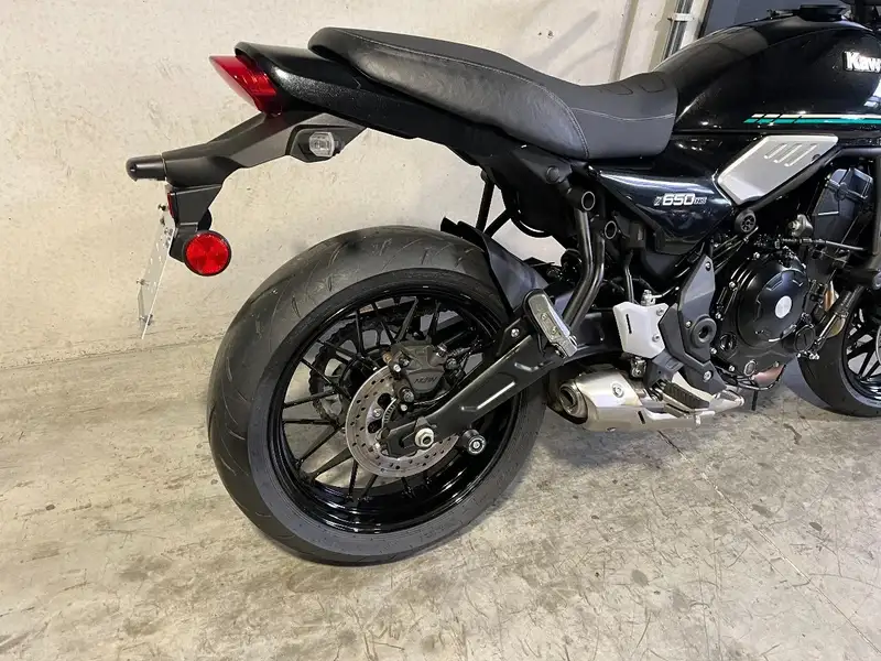 Kawasaki Z 650 RS - foto 3