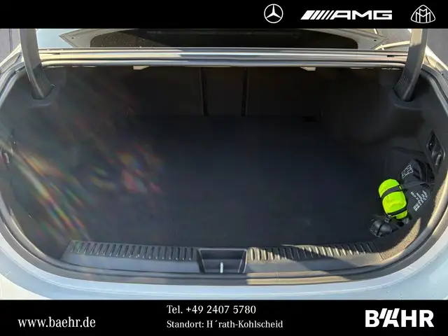 Mercedes-Benz E Class view 10