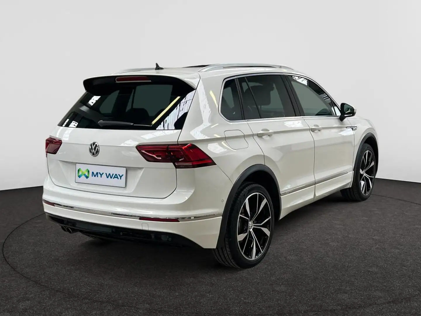 Volkswagen Tiguan Tiguan Highline 2.0 TDI SCR 4MOTION BMT 110 kW (15 White - 2