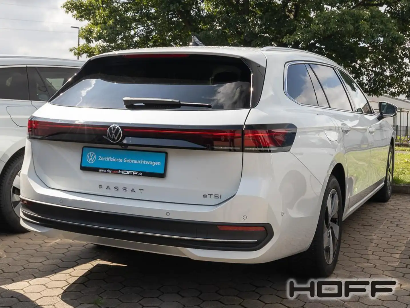 Volkswagen Passat Variant 1.5 eTSI DSG Business Navi Bluetooth AHK LED Kamer Weiß - 2