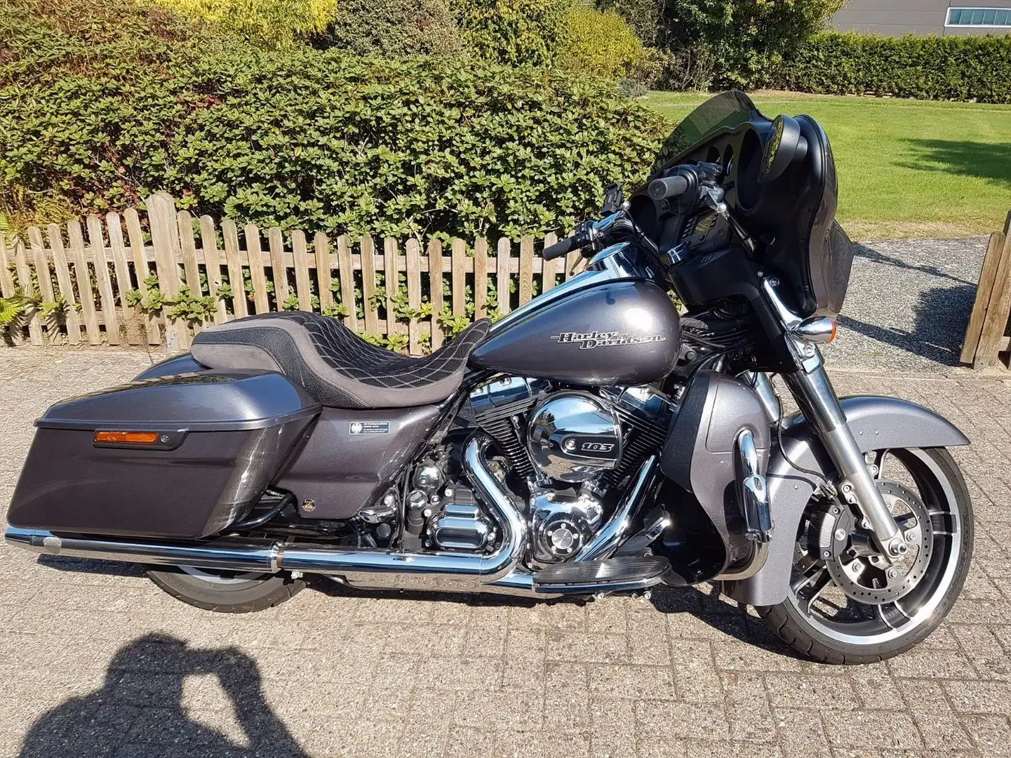 Harley-Davidson Street Glide FLHX 5HD1 103er Gri - 1