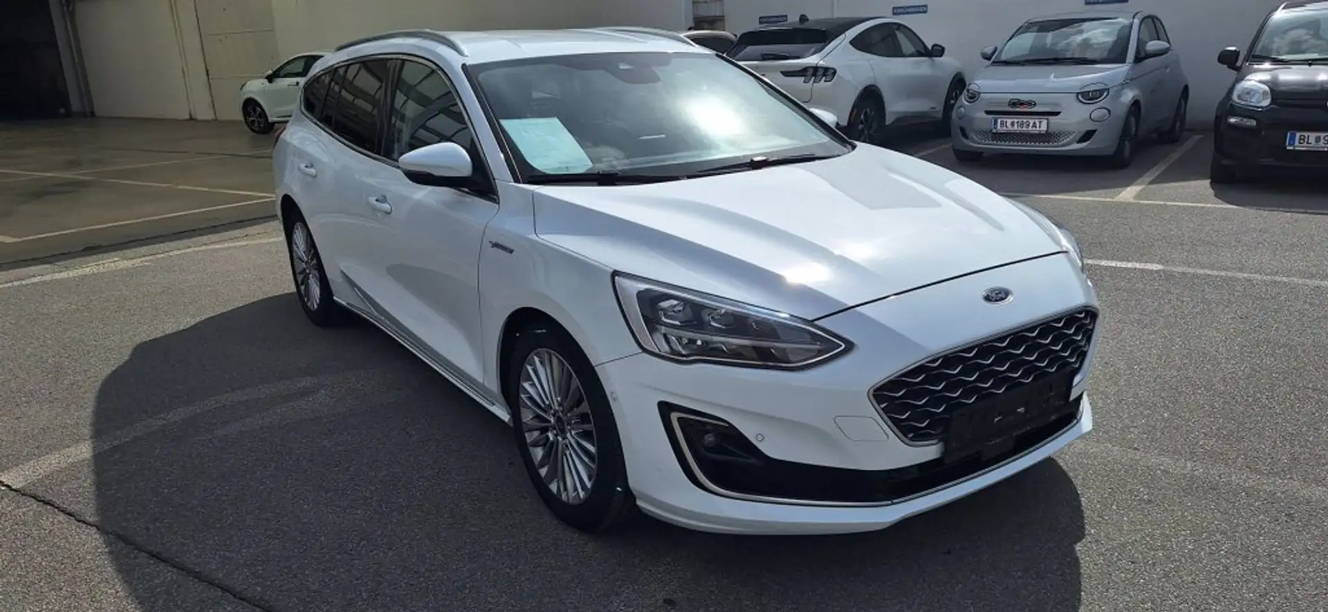 Ford Focus Traveller Vignale 2,0 Eco Blue Weiß - 2