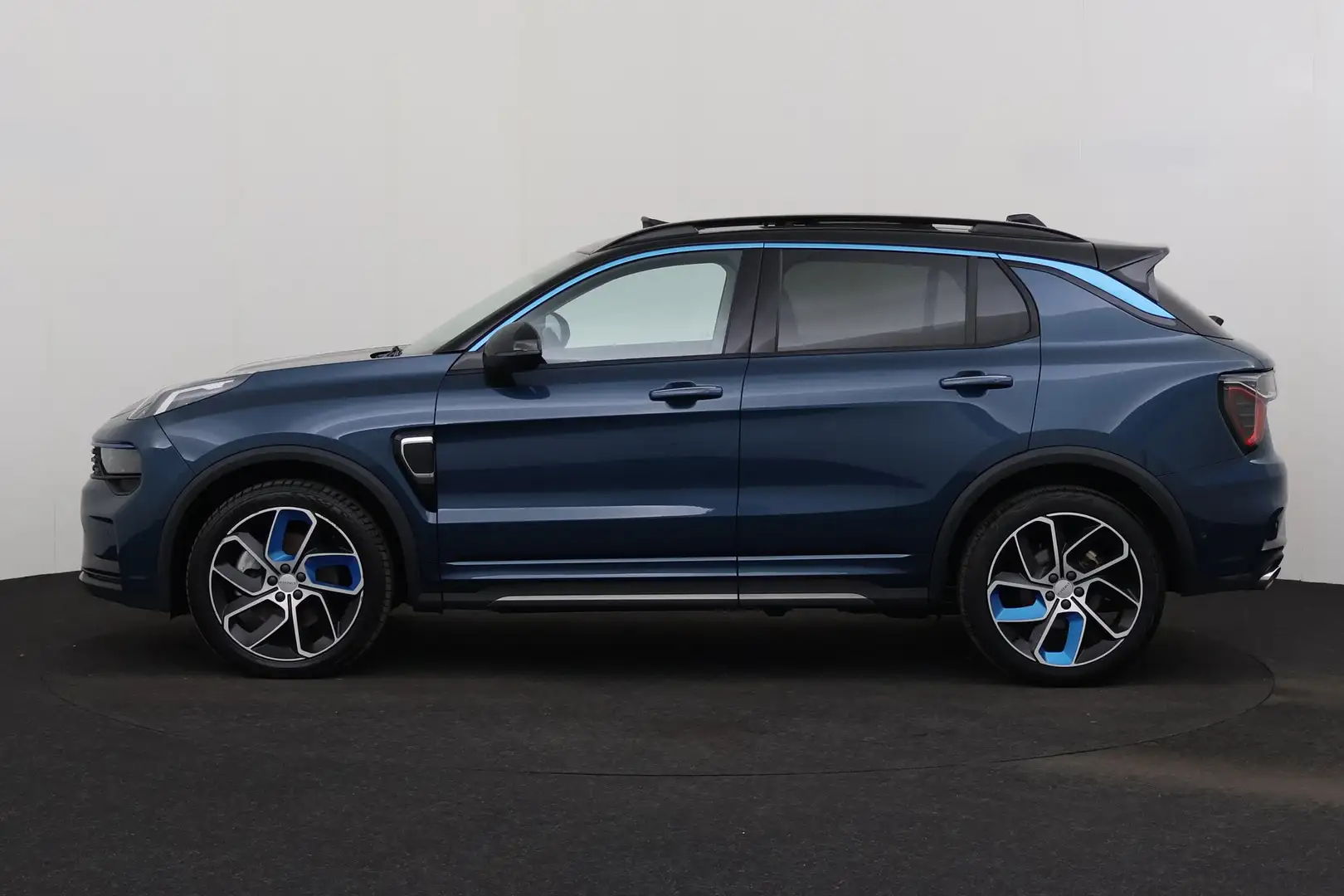Lynk & Co 01 1.5T PHEV + CARPLAY + GPS + CAMERA + PDC + CRUISE Blau - 2