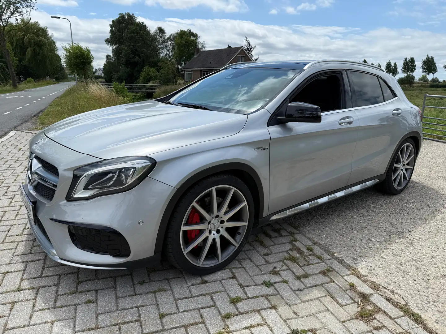 Mercedes-Benz GLA 45 AMG 4M. Pr. Pl. Grijs - 1