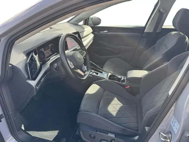 Volkswagen Golf view 4