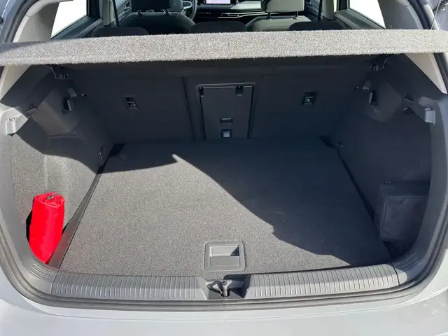 Volkswagen Golf view 14