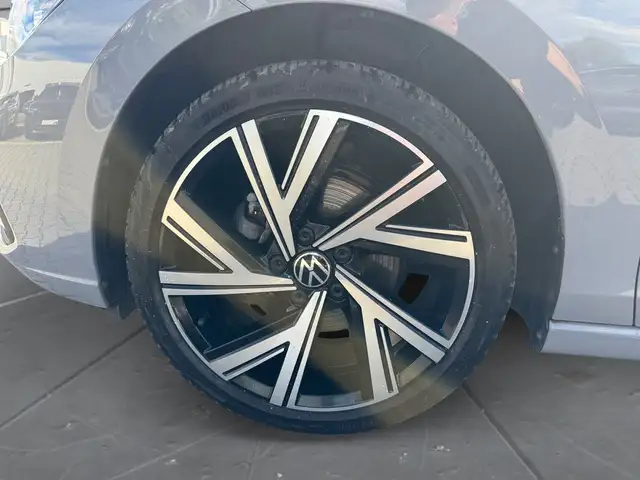 Volkswagen Golf view 15
