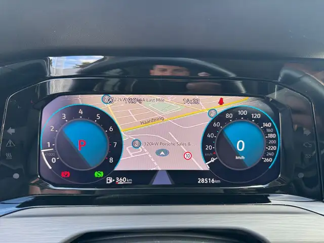 Volkswagen Golf view 9