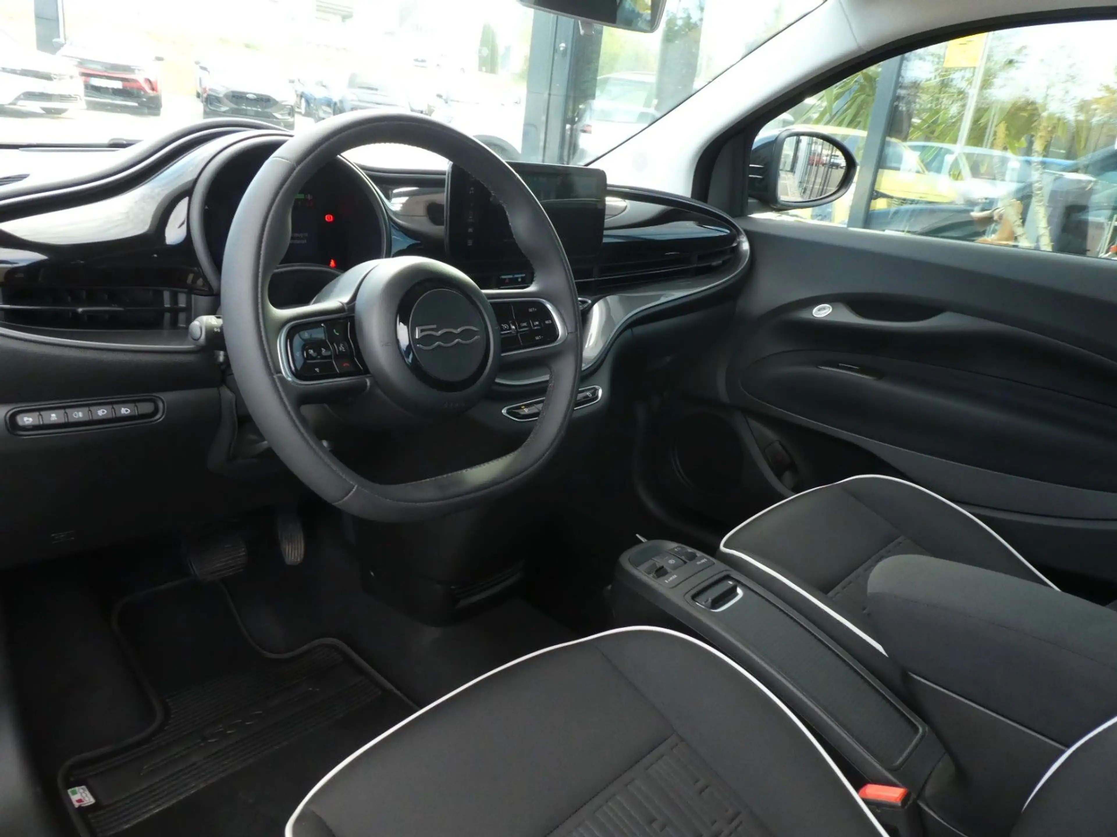 Fiat 500e 500 e Basis Klima, SHZ, PDC, Kamera — photo 10