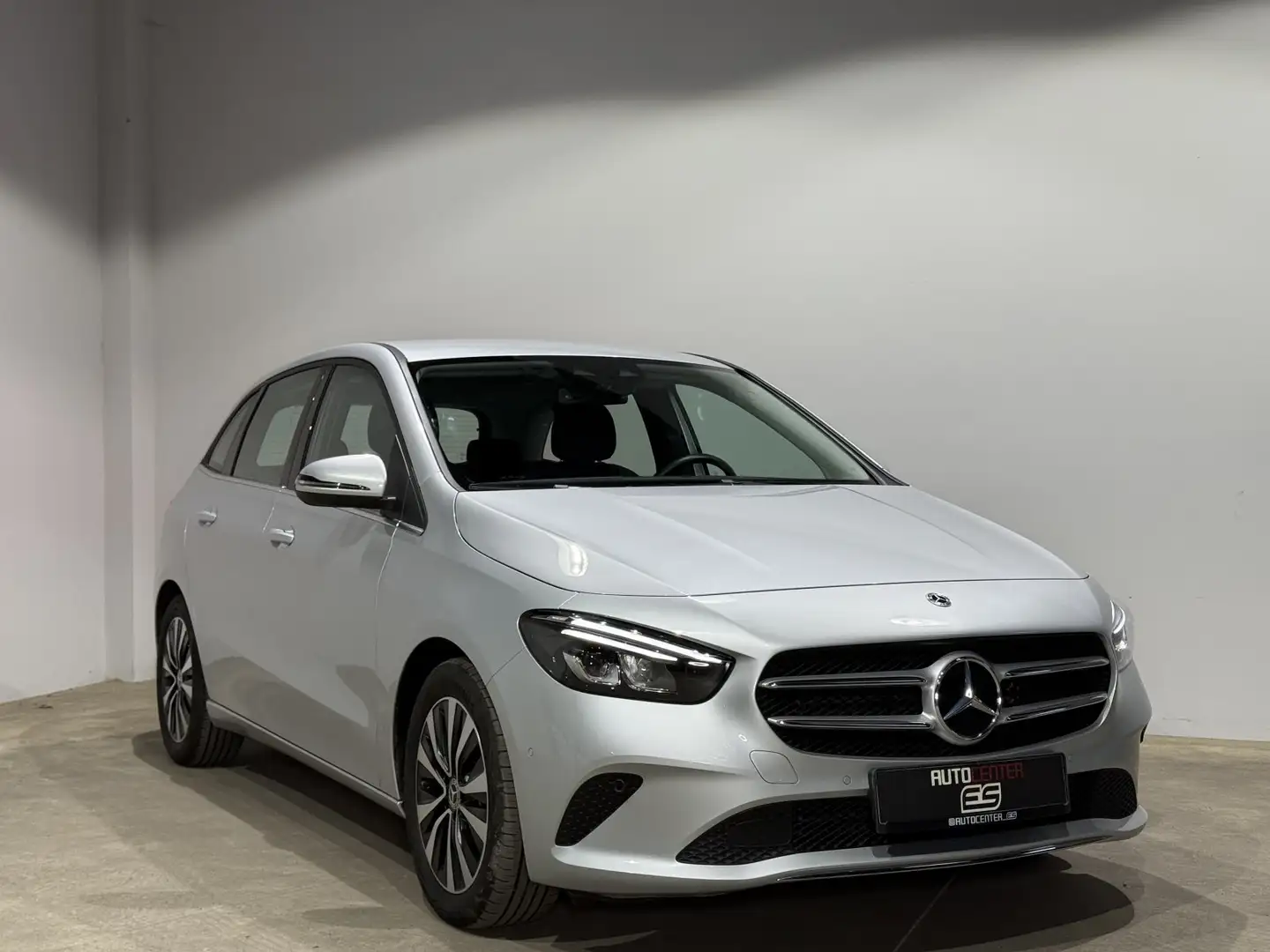 Mercedes-Benz B 220 d Style LED NAVI RFK Silber - 2