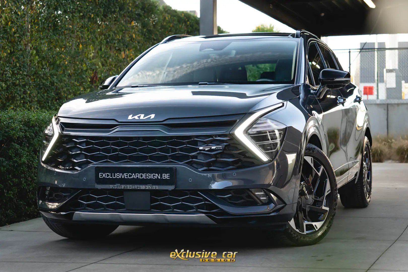 Kia Sportage 1.6 T-GDi DCT7 MHEV GT-Line /Panodak/360°Cam/ Grijs - 1