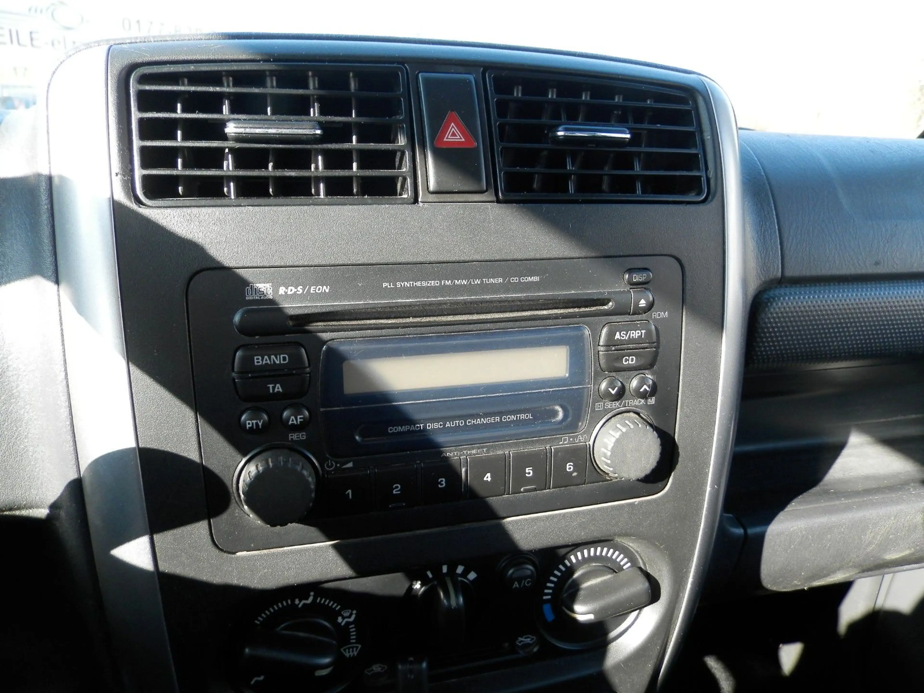 Suzuki Jimny 1.3 4WD-L Ranger"NR.5"Leder"Klima"AHK" — photo 8