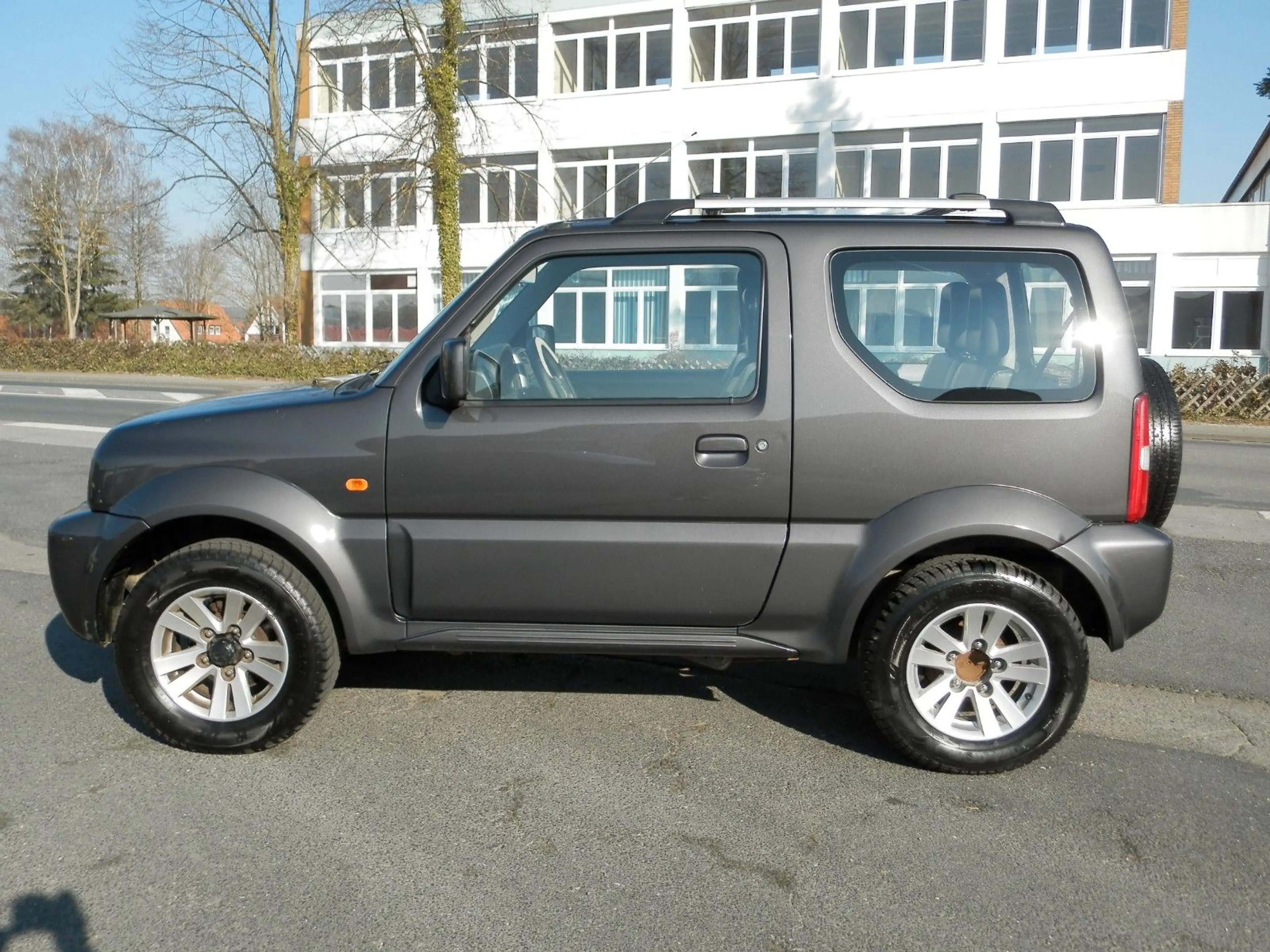 Suzuki Jimny 1.3 4WD-L Ranger"NR.5"Leder"Klima"AHK" — photo 6