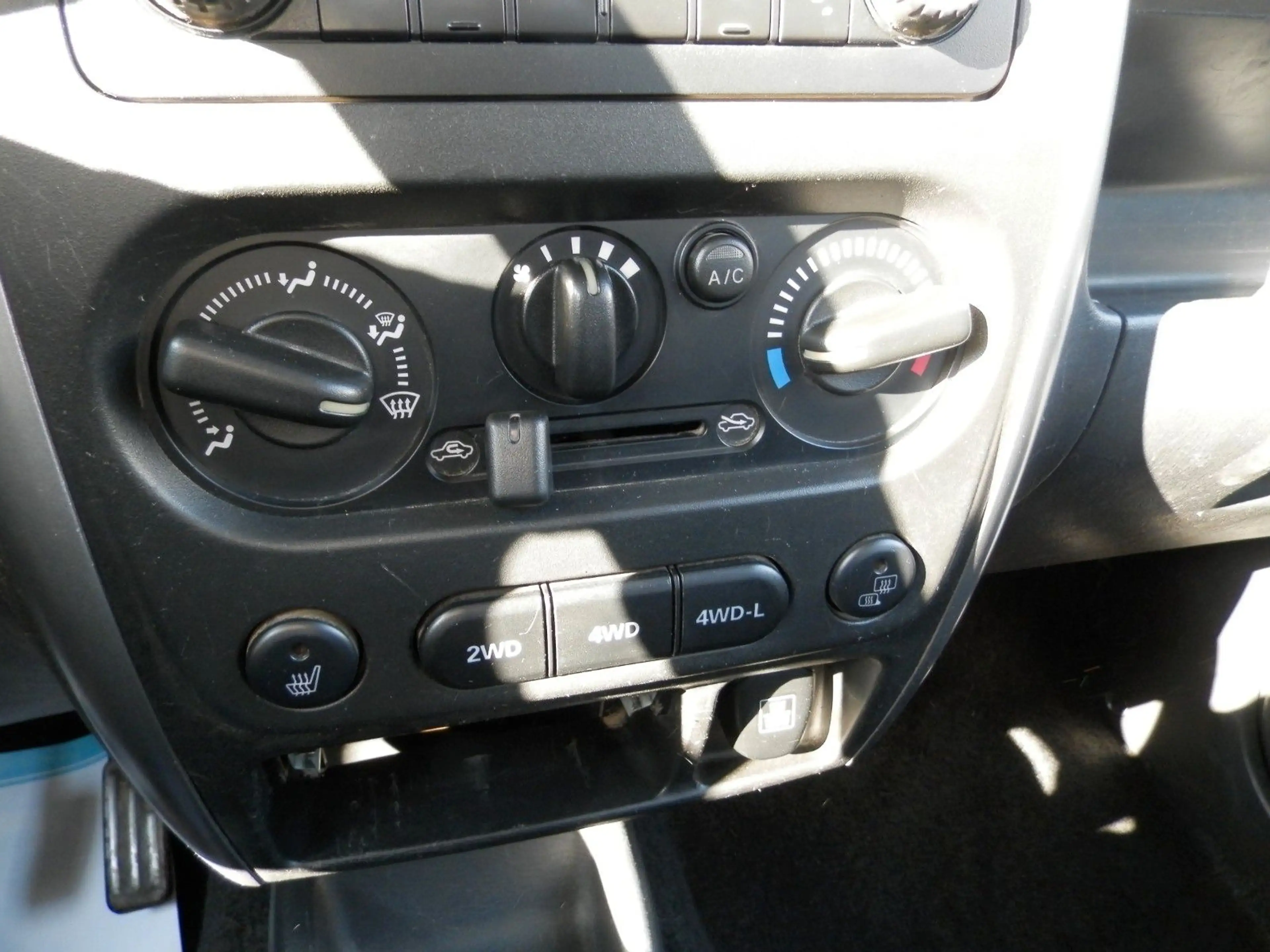 Suzuki Jimny 1.3 4WD-L Ranger"NR.5"Leder"Klima"AHK" — photo 7
