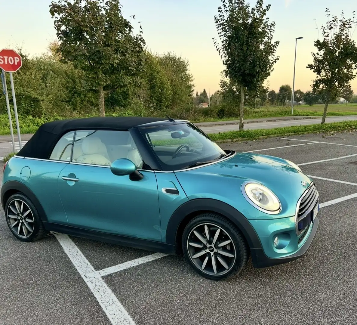 MINI Cooper D Cabrio 1.5 Hype - 1