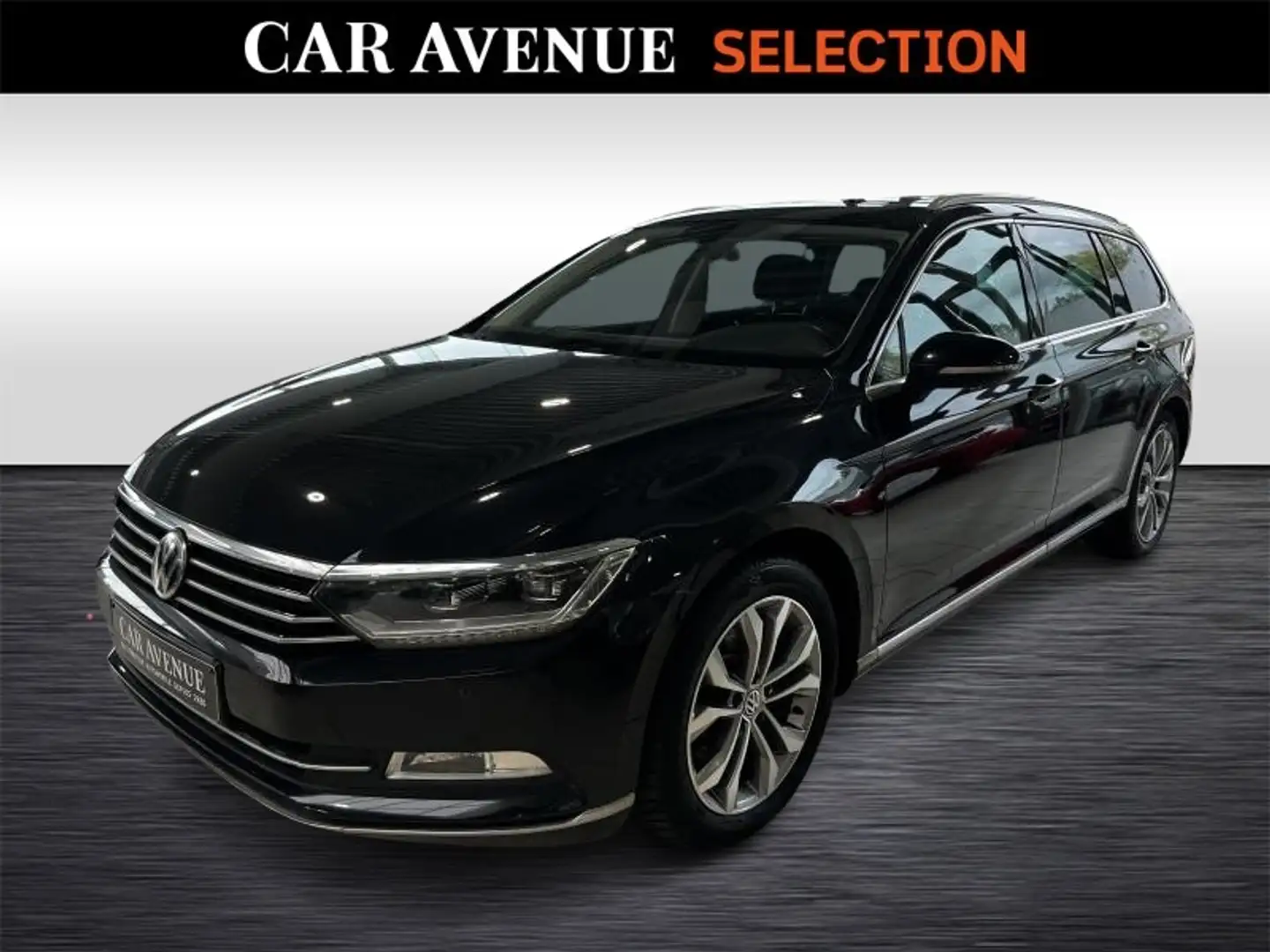 Volkswagen Passat Highline TDI Zwart - 1