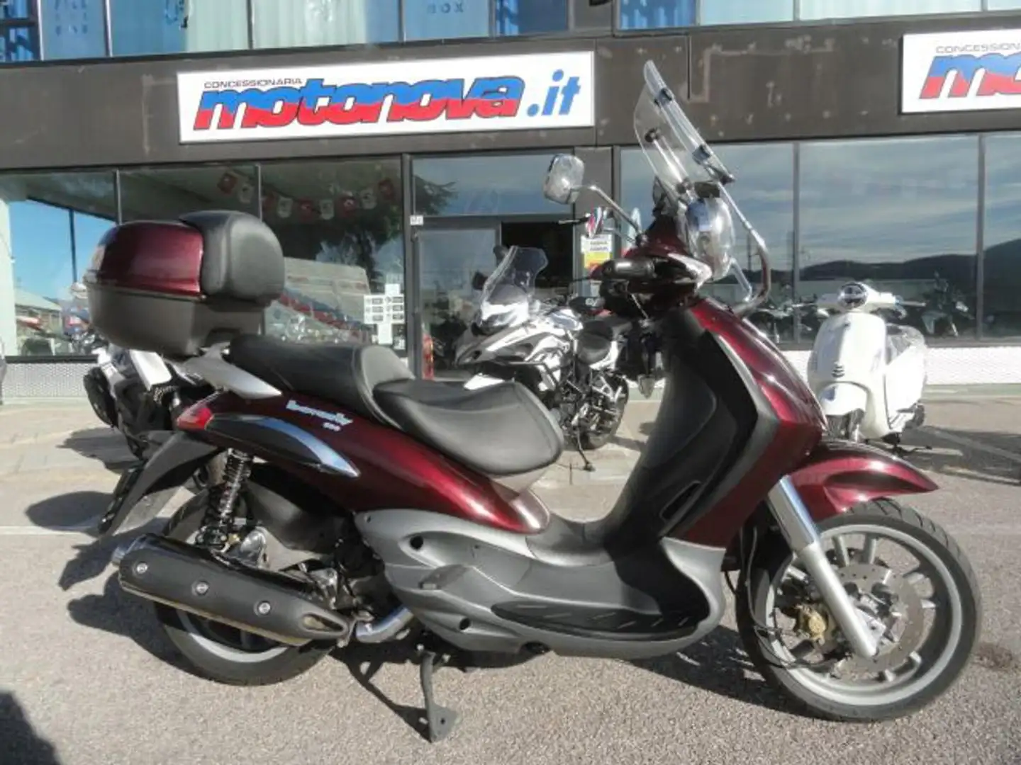 Piaggio Beverly 500 BEVERLY 500 Rosso - 1