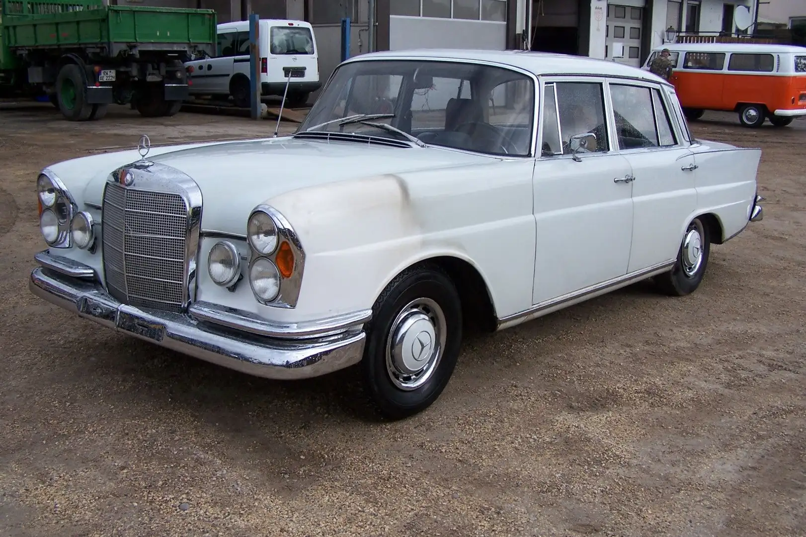 Mercedes-Benz 230 Weiß - 2