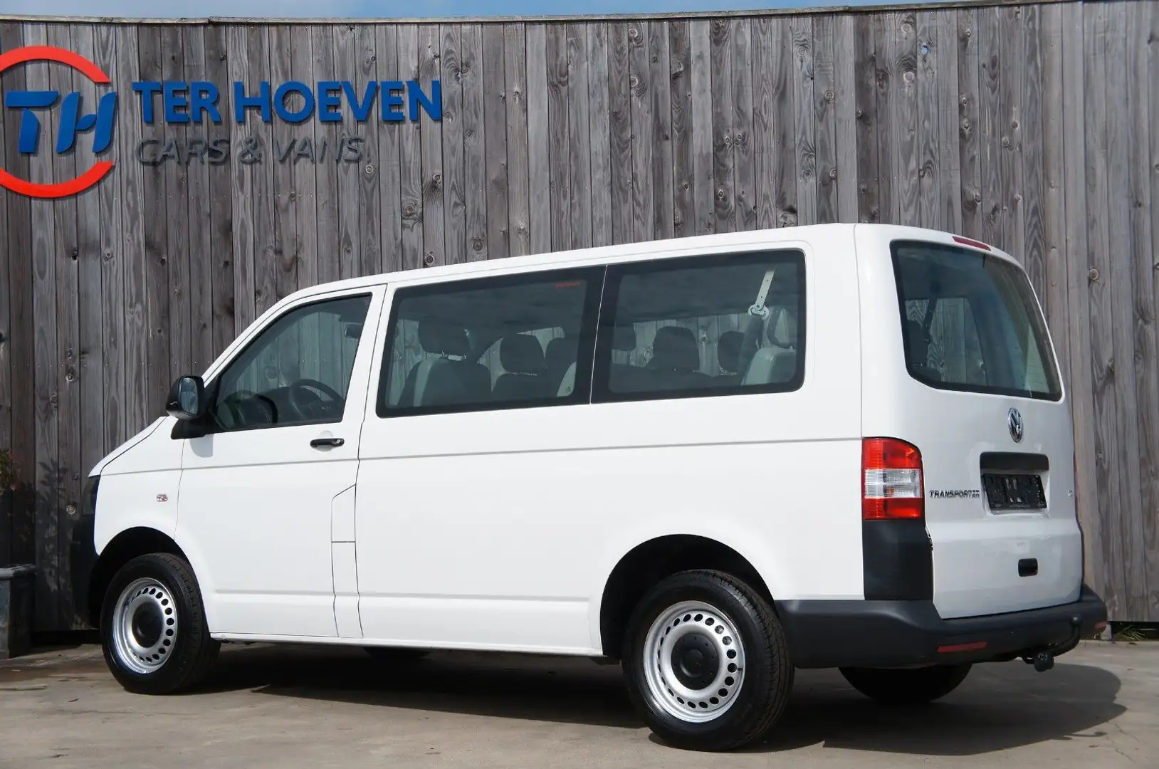 Volkswagen T5 Transporter 2.0 TDi 9-Sitzer Klima AHK 62KWE5 Blanc - 2