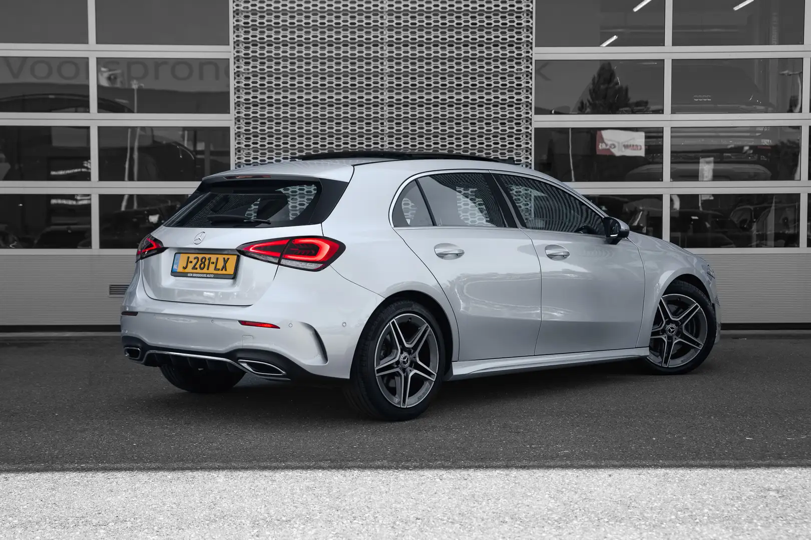 Mercedes-Benz A 220 Premium Plus | Apple Carplay/Android Auto|telefoon Grijs - 2