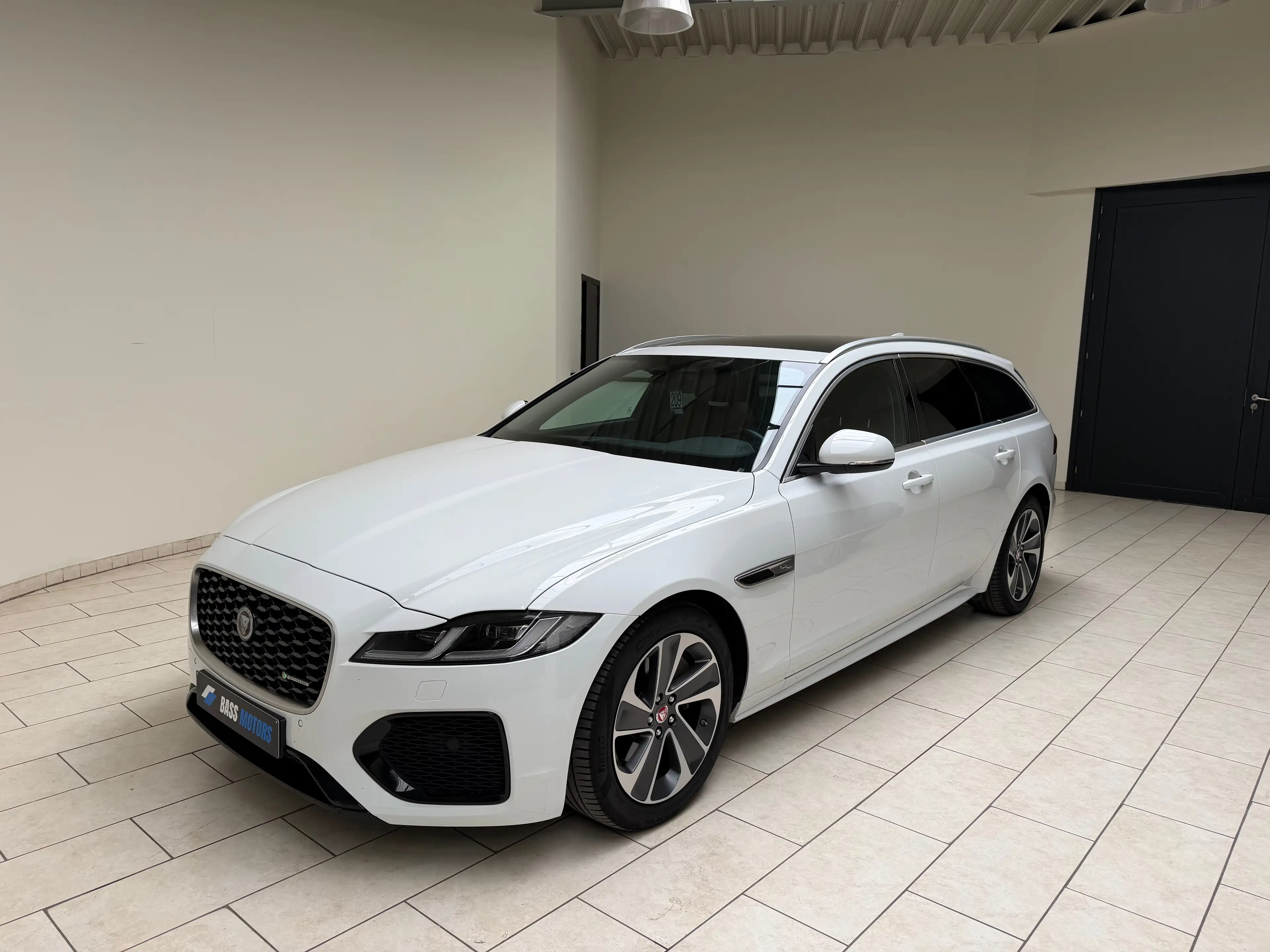 Jaguar XF XF Sportbrake 2.0 D MHEV D200 R-Dynamic S