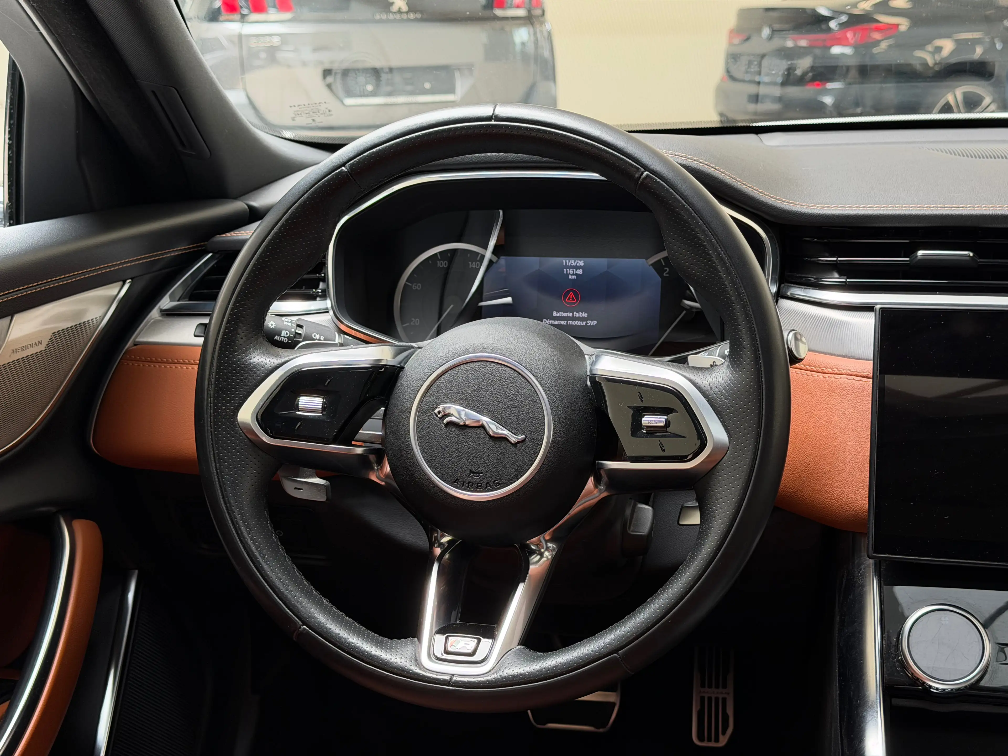 Jaguar XF XF Sportbrake 2.0 D MHEV D200 R-Dynamic S — photo 12