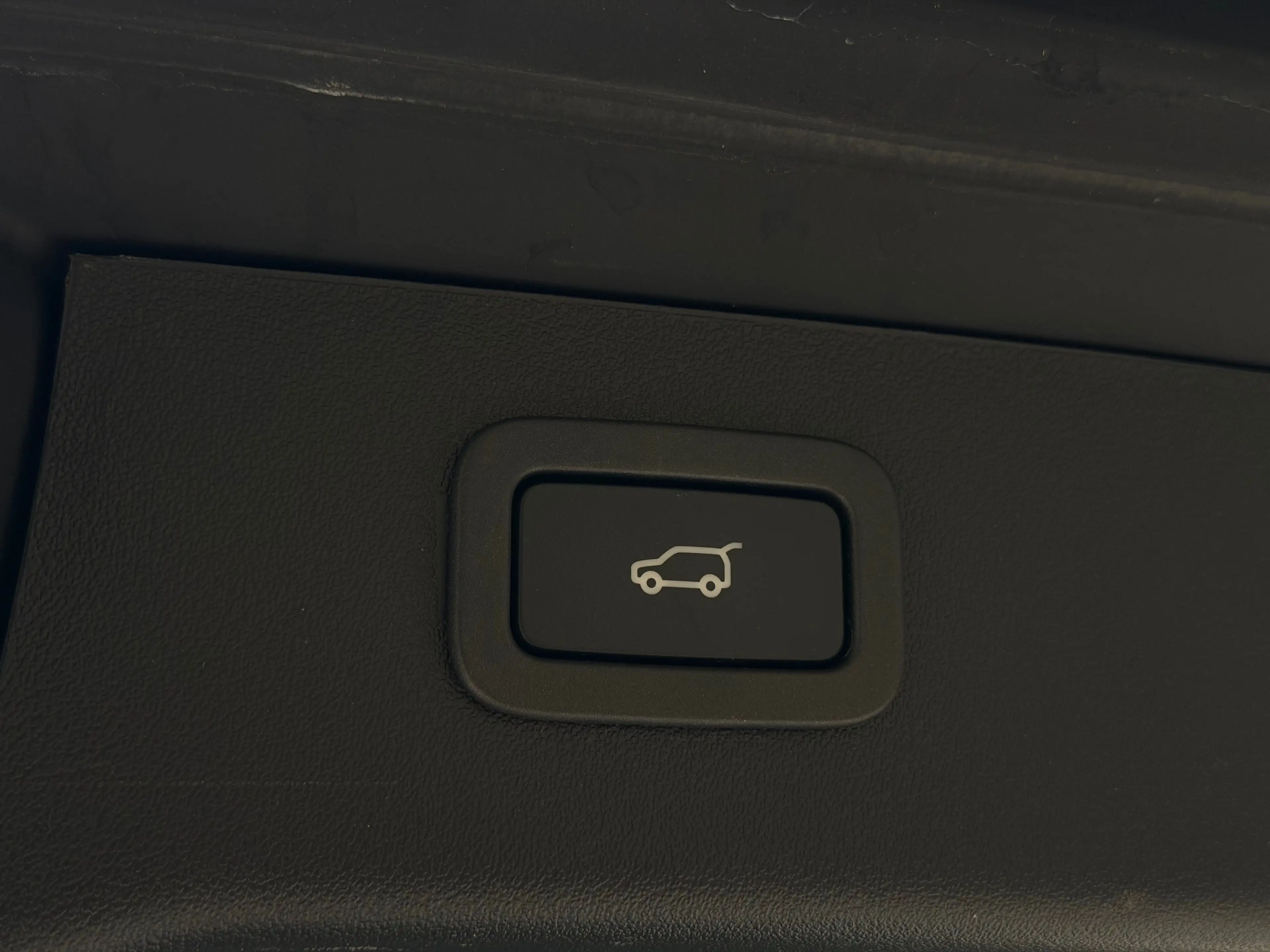 Jaguar XF XF Sportbrake 2.0 D MHEV D200 R-Dynamic S — photo 9