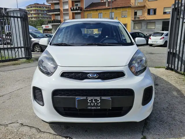 Kia Picanto view 2
