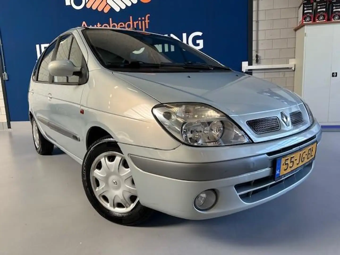 Renault Scenic 1.6-16V Authentique,bj.2002,kleur:grijs.Climate Co Grijs - 2