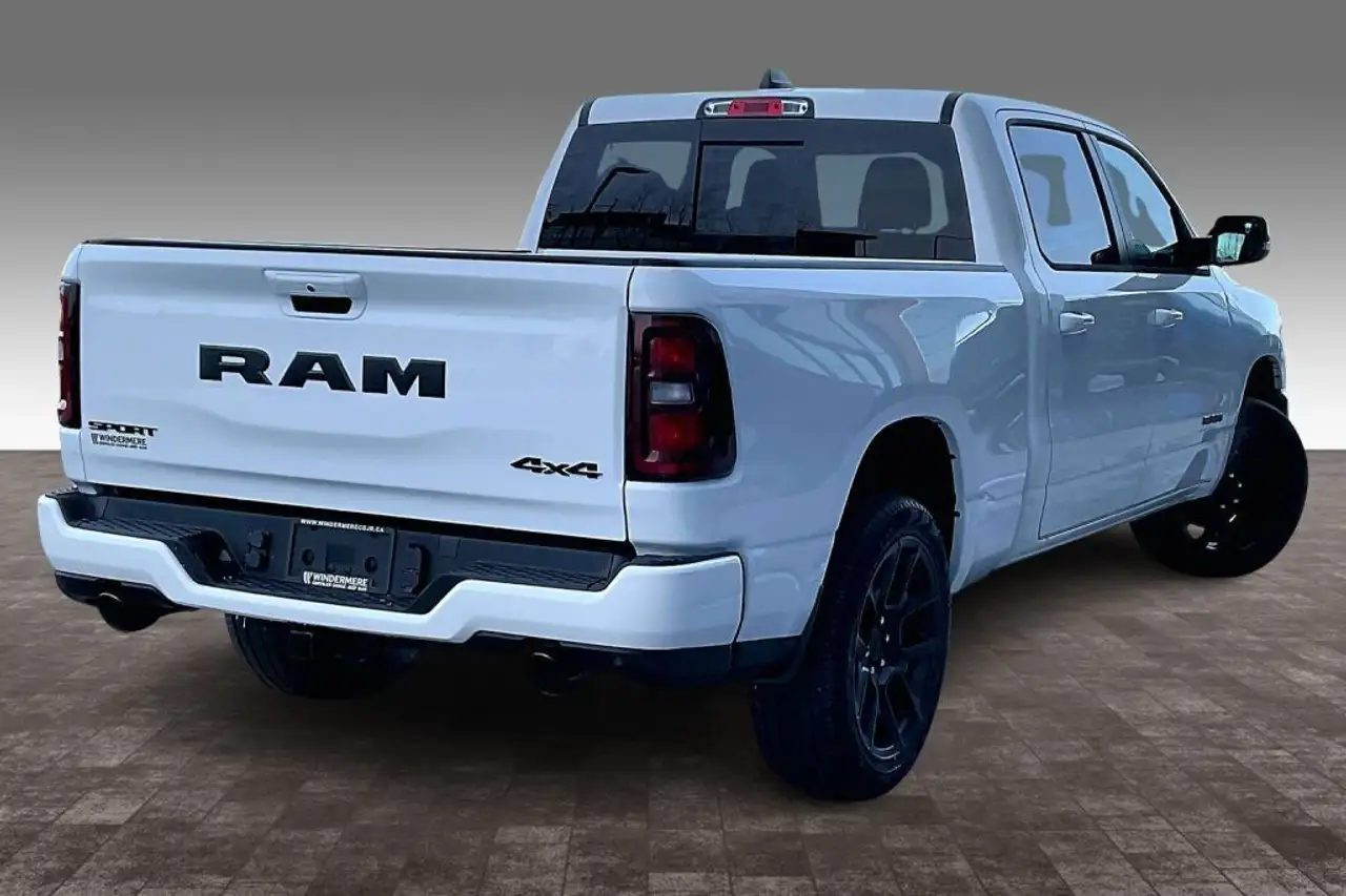 RAM 1500 снимка RAM 1500