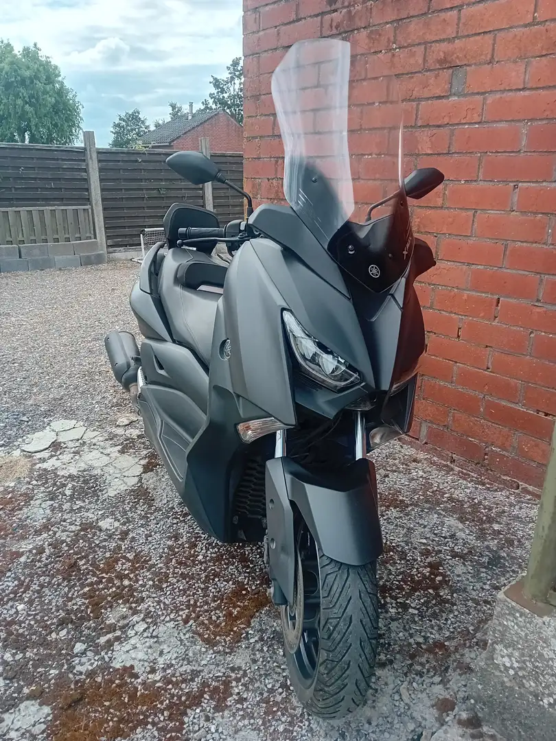 Yamaha X-Max 125 Zwart - 1