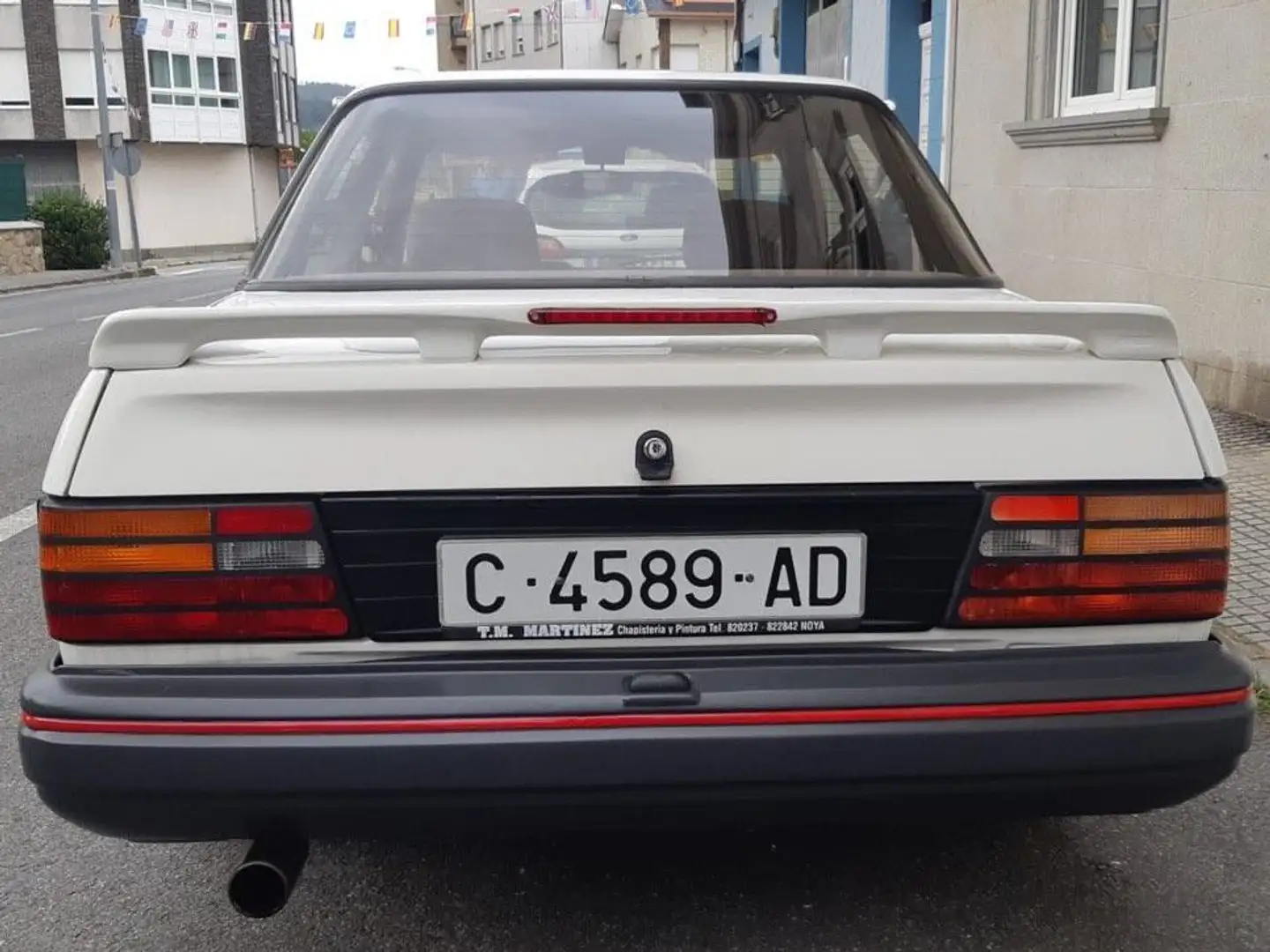 Ford Orion Orion 1.6i Ghia Ghia Blanco - 2