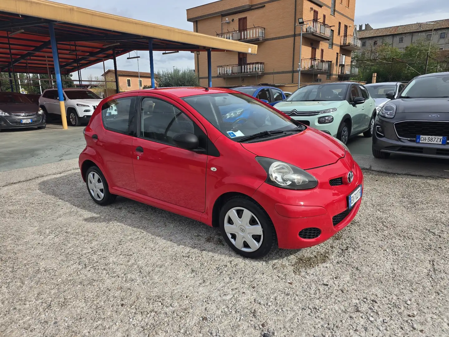 Toyota Aygo Aygo I 2005 5p 1.0 Now Connect Rosso - 1