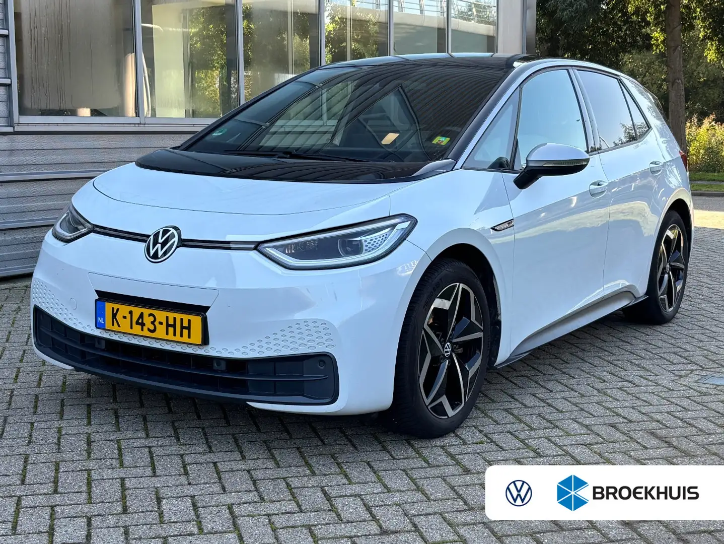 Volkswagen ID.3 First Plus 58 kWh 204 pk | Achteruitrijcamera | Na Blanc - 1