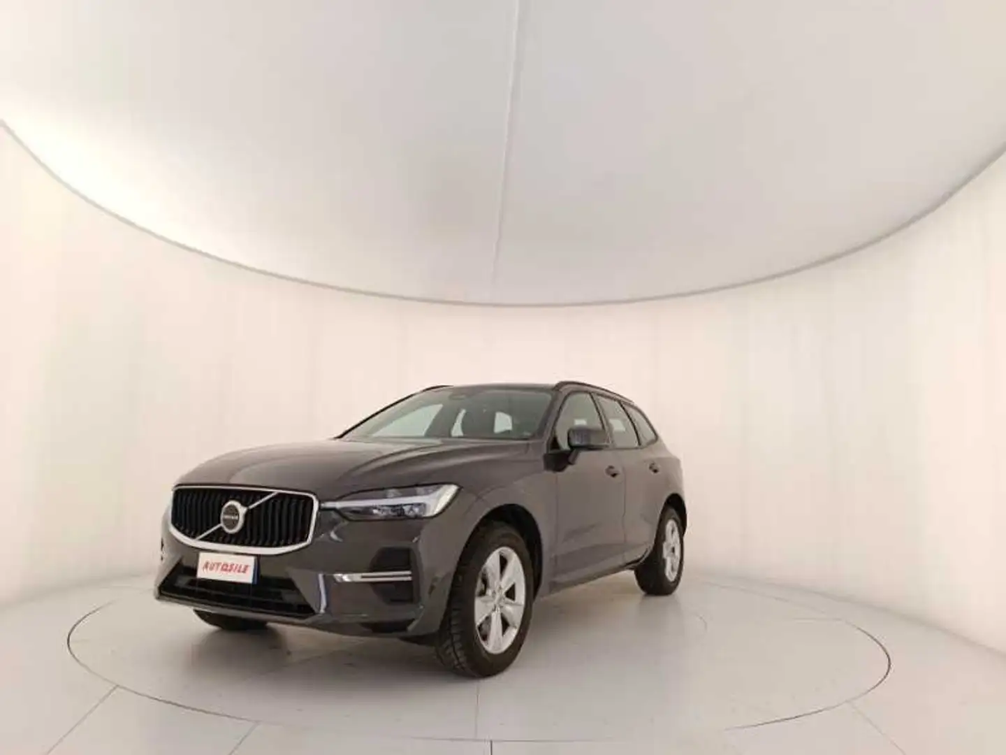 Volvo XC60 II 2022 2.0 b4 Essential auto Grigio - 1