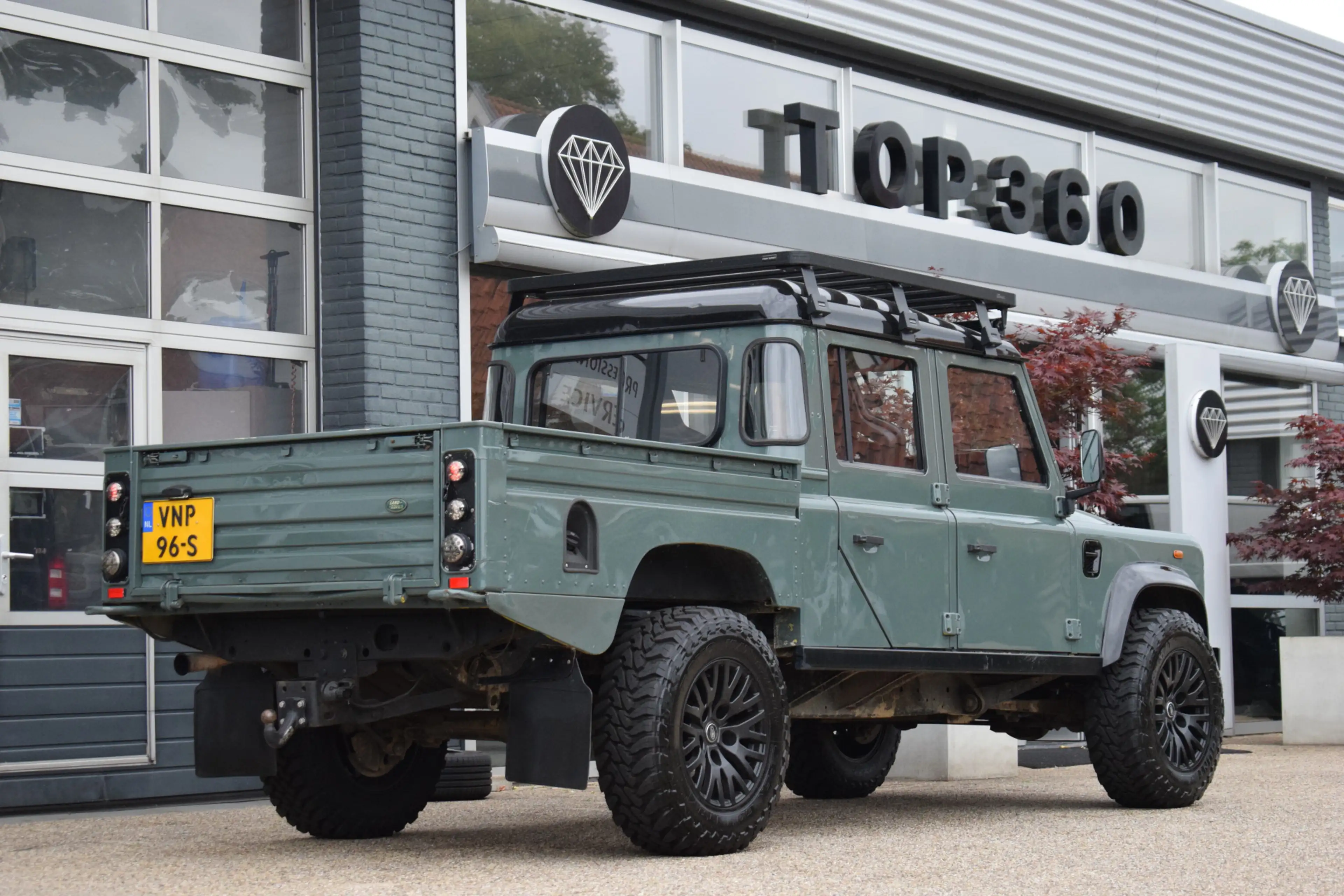 Land Rover Defender 2.5 Td5 SW 130" SE Keswick Green | Sawtooth | Ledb — photo 9