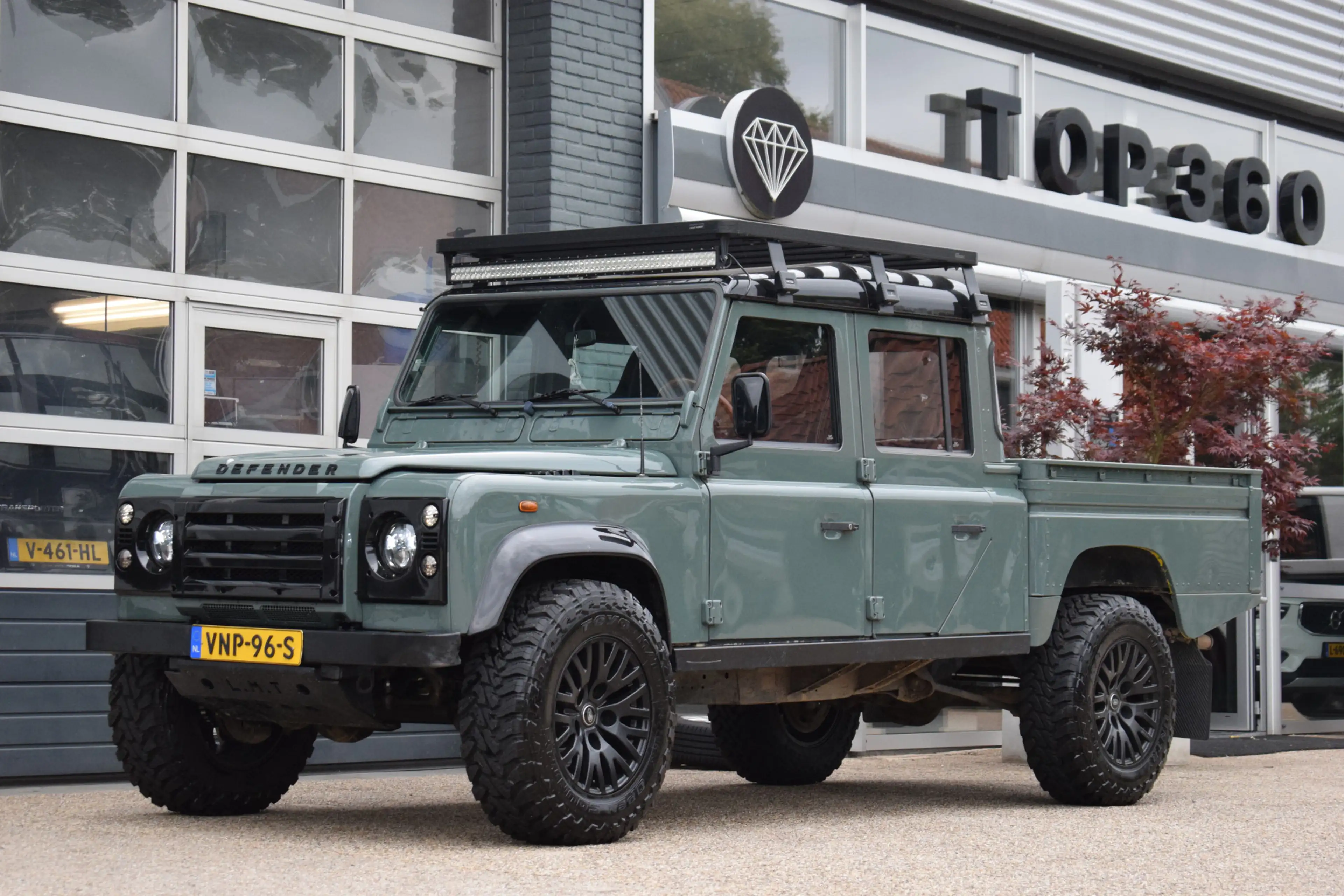 Land Rover Defender 2.5 Td5 SW 130" SE Keswick Green | Sawtooth | Ledb — photo 8
