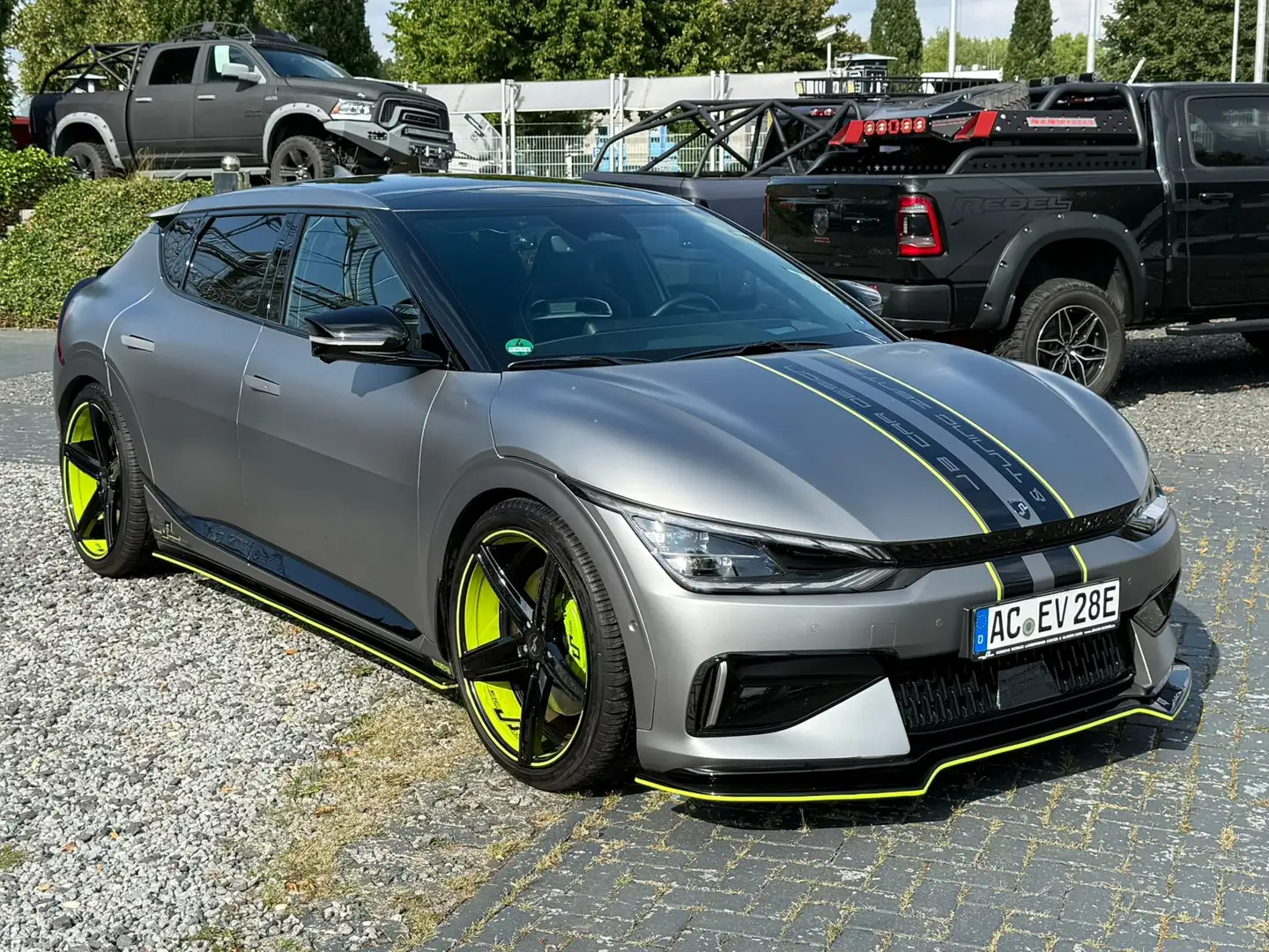Kia EV6 77,4-kWh AWD GT Silber - 1
