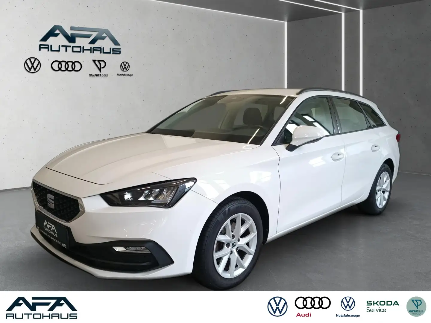 SEAT Leon ST 1,5 eTSI Style DSG StdHz*AHK*Navi*GRA Weiß - 1