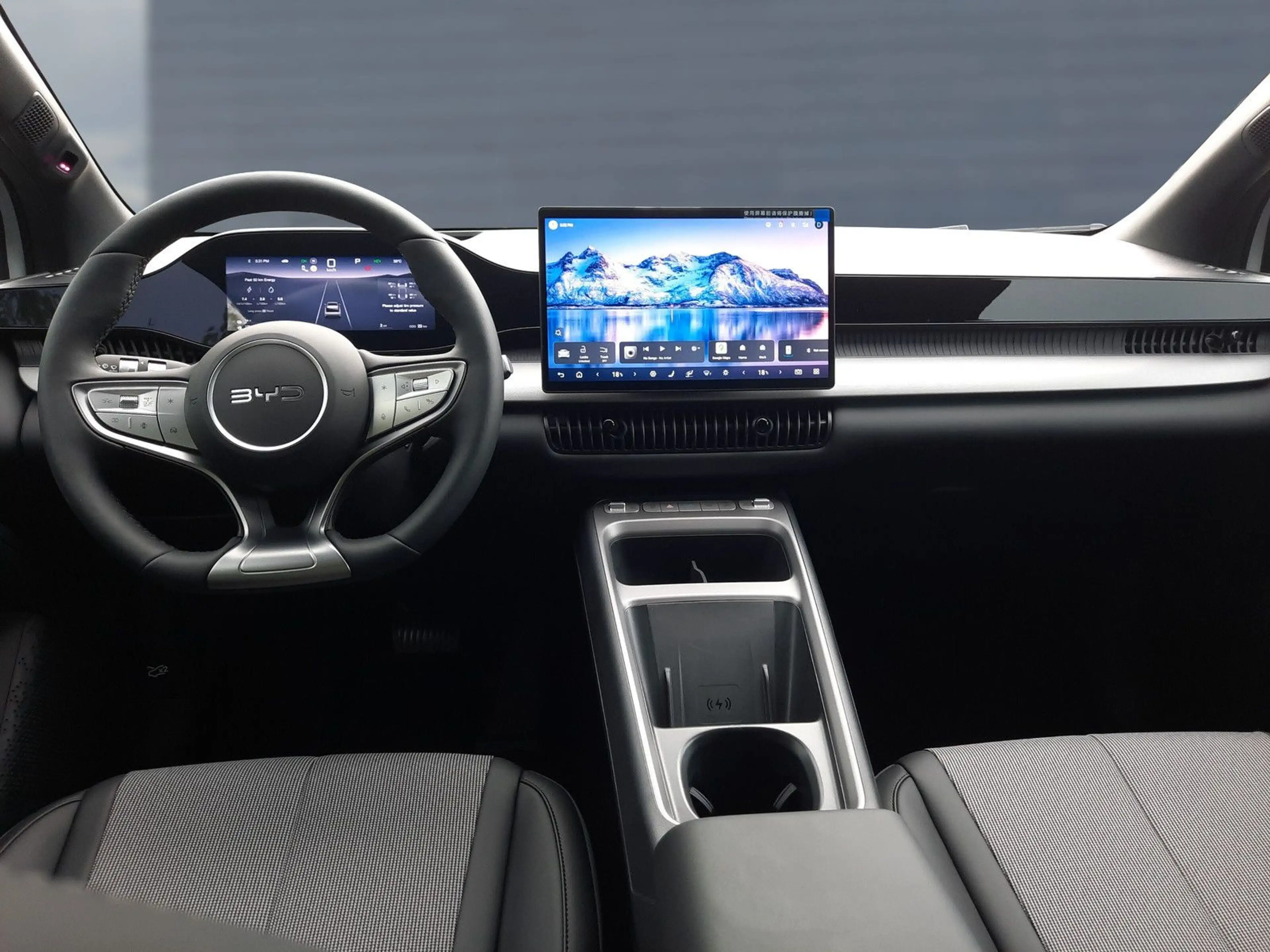 BYD Dolphin Dolphin G DM-i Comfort LED NFC V2L Navi — photo 13