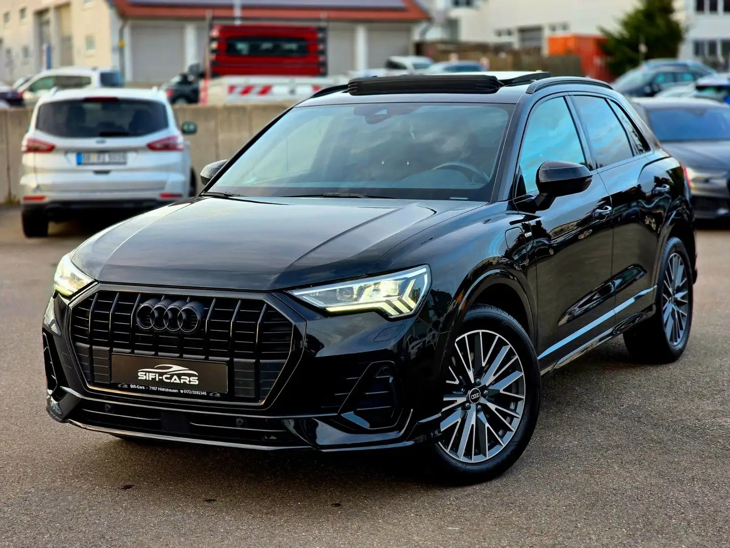 Audi Q3 45 TFSI e*S-LINE*VIRT*NAVI*MATRIX*PANO*KAMERA Schwarz - 1