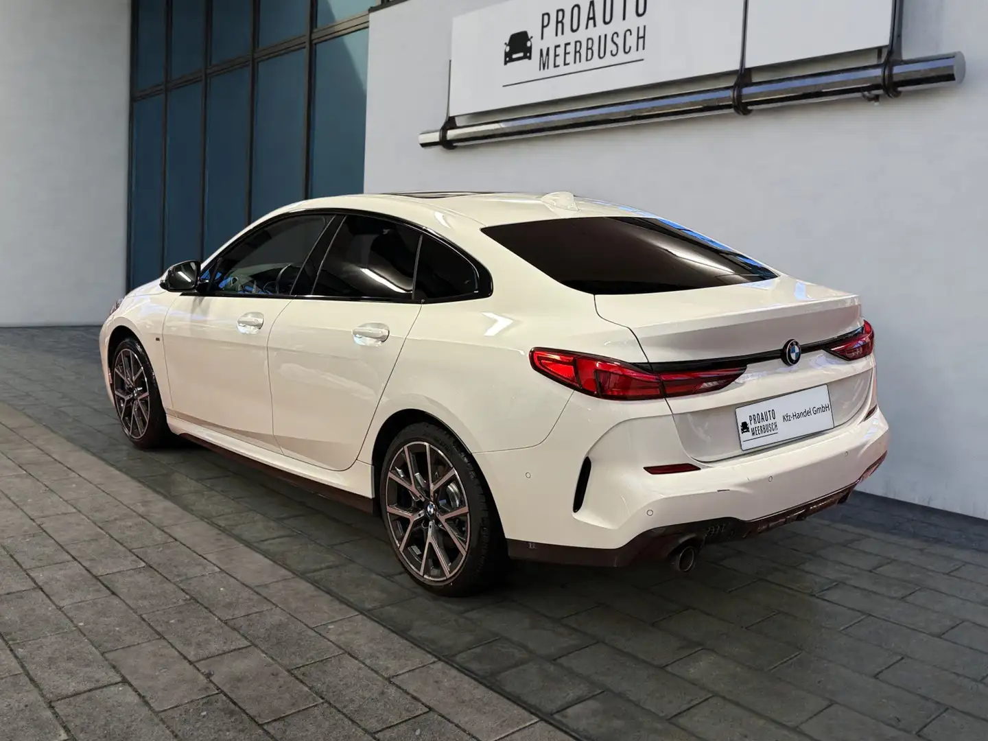 BMW 218 i Gran Coupe M Sport ACC/HUD/H&K/PANO/RFK/DAB Weiß - 2