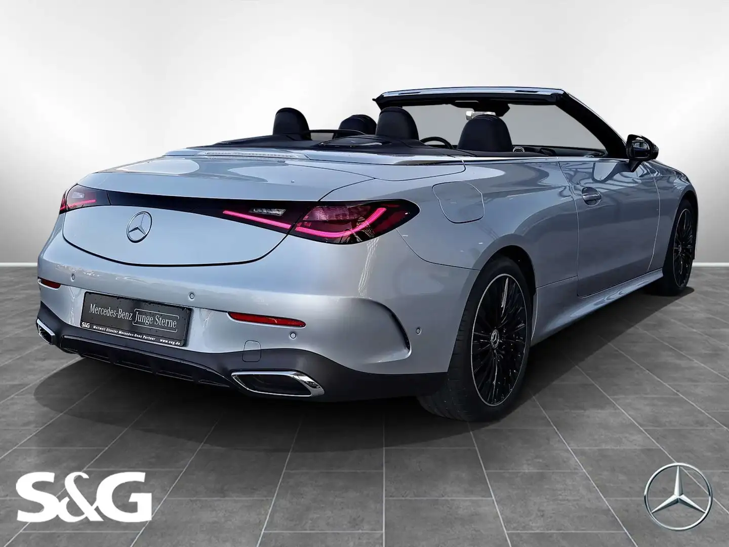 Mercedes-Benz CLE 200 Cabriolet AMG NIGHT+MEMORY+19 ZOLL+360° Plateado - 2