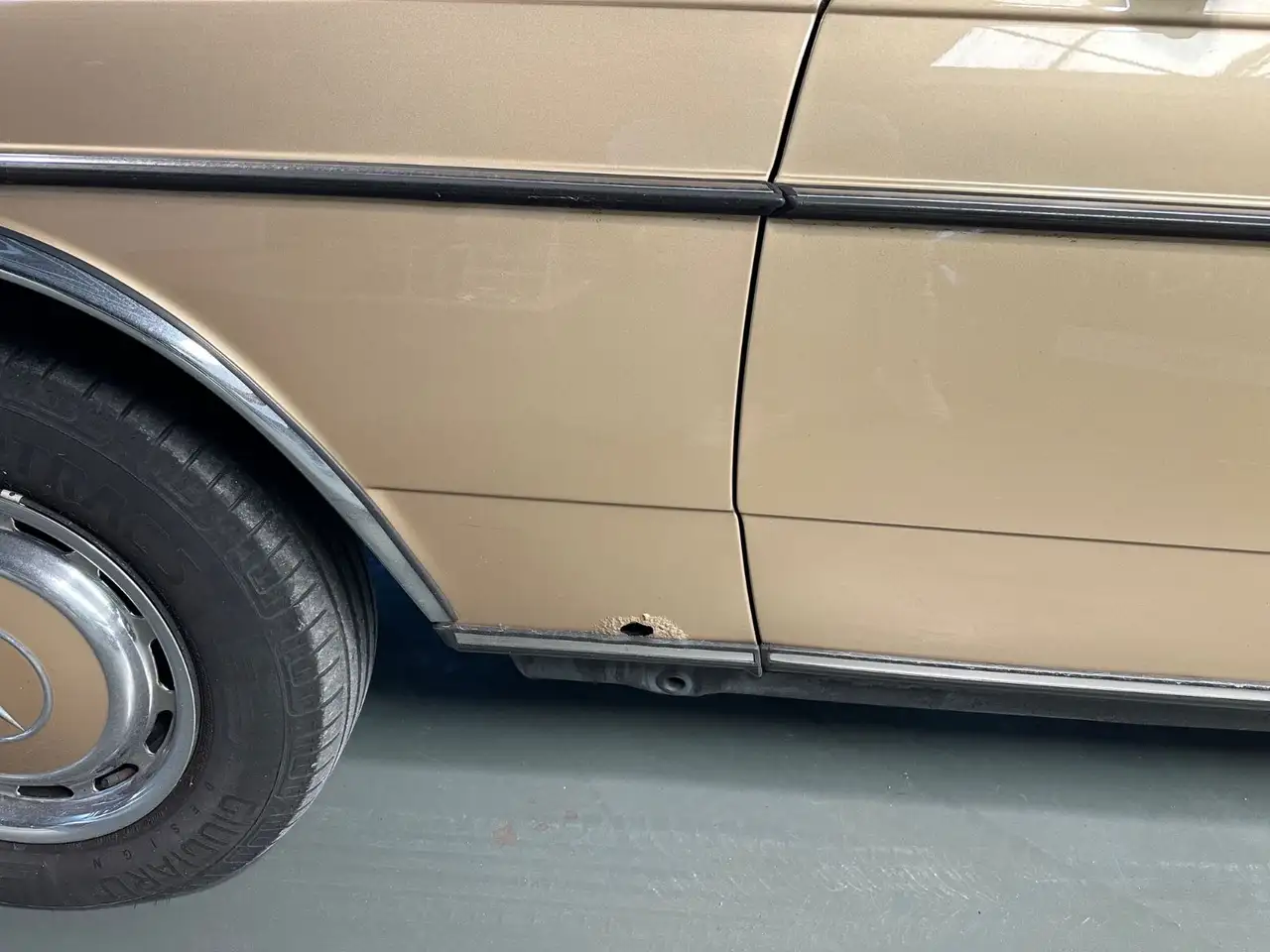 Mercedes-Benz 230 CE Original Zustand Oldtimer, foto 3