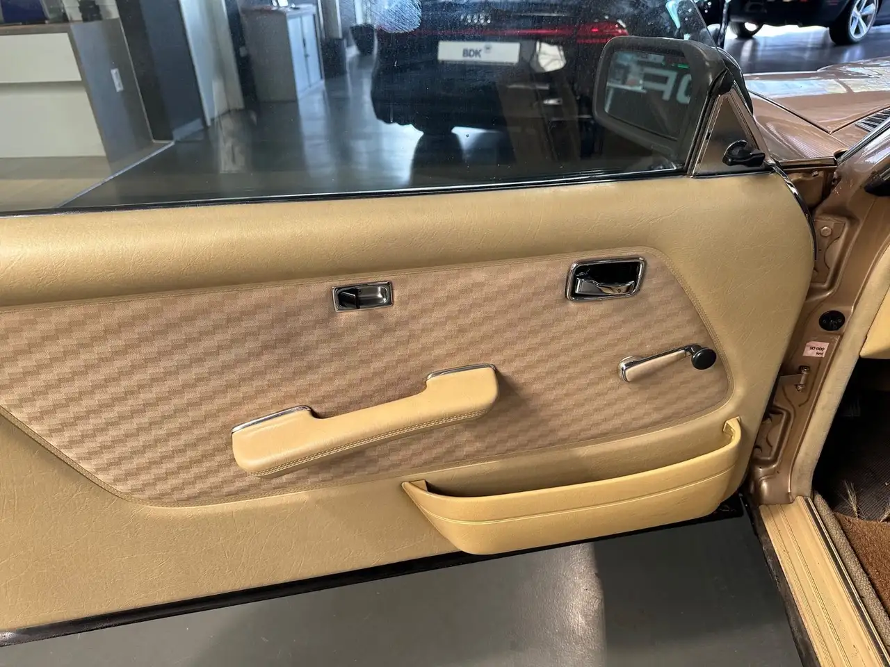 Mercedes-Benz 230 CE Original Zustand Oldtimer, foto 11