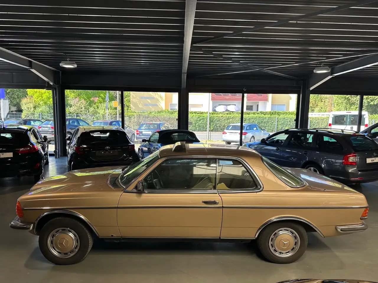 Mercedes-Benz 230 CE Original Zustand Oldtimer, foto 2